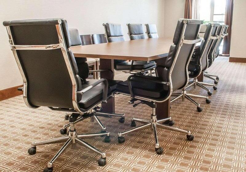 هتل Comfort Suites Farmington