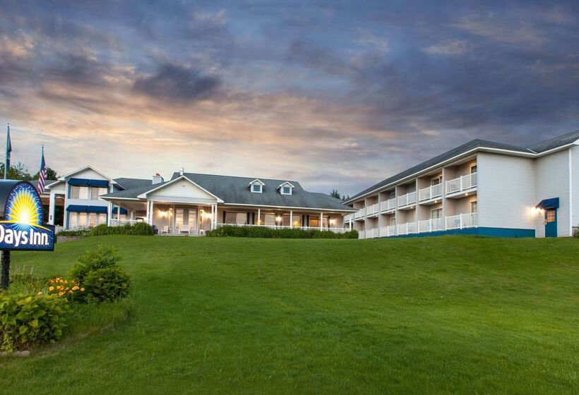 Hotel Days Inn By Wyndham Petoskey