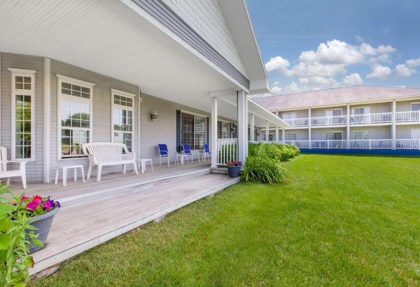 هتل Days Inn By Wyndham Petoskey