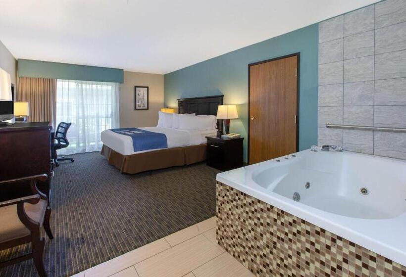 هتل Days Inn By Wyndham Petoskey