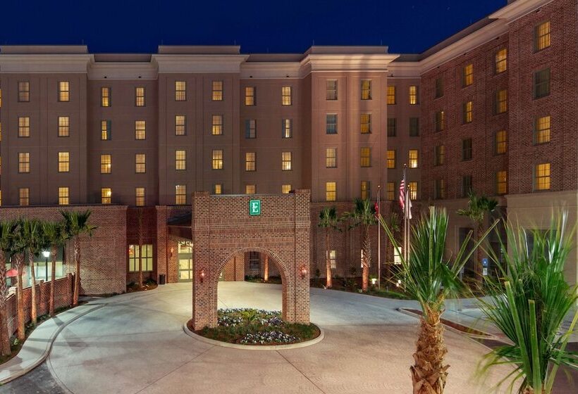 هتل Embassy Suites By Hilton Savannah Historic District