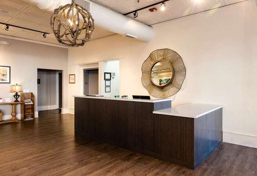 هتل Florence, Tapestry Collection By Hilton