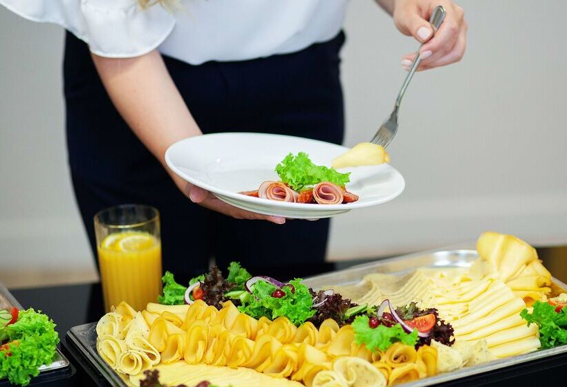 בית מלון כפרי Golden Tulip Krakow City Center