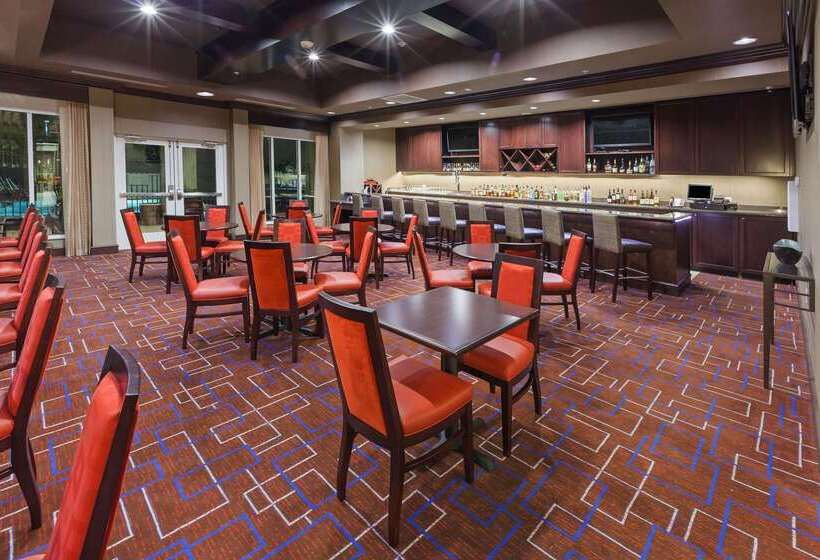 هتل Hilton Garden Inn Midland