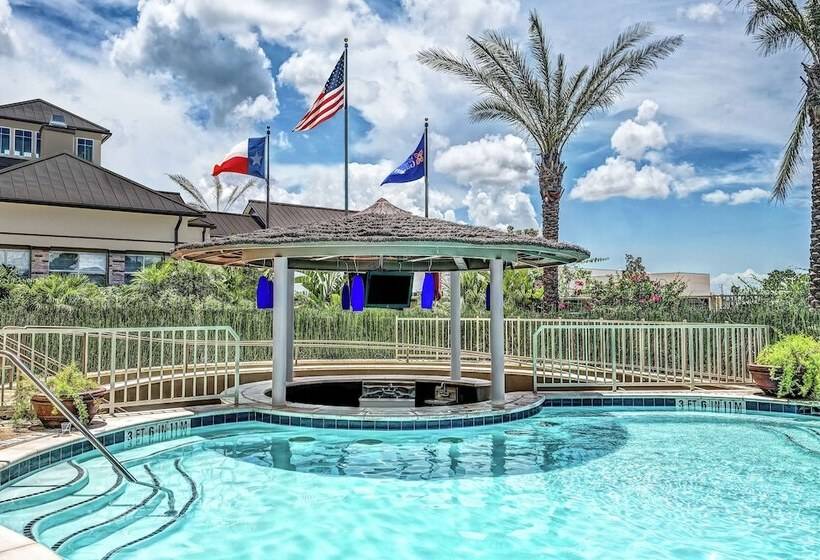 هتل Hilton Garden Inn Victoria