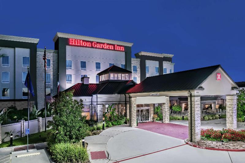 هتل Hilton Garden Inn Victoria