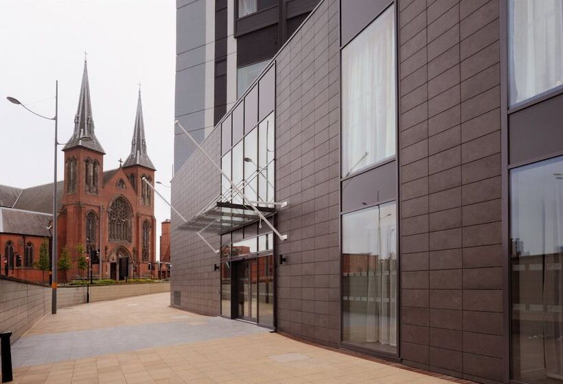 هتل Holiday Inn Express Birmingham   Snow Hill, An Ihg
