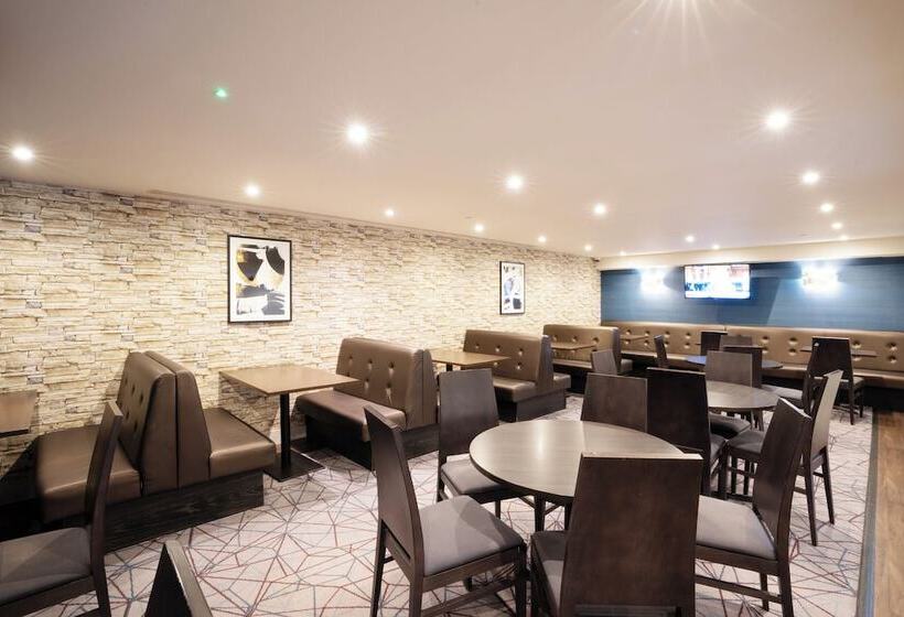 Отель Holiday Inn Express Birminghamsnow Hill