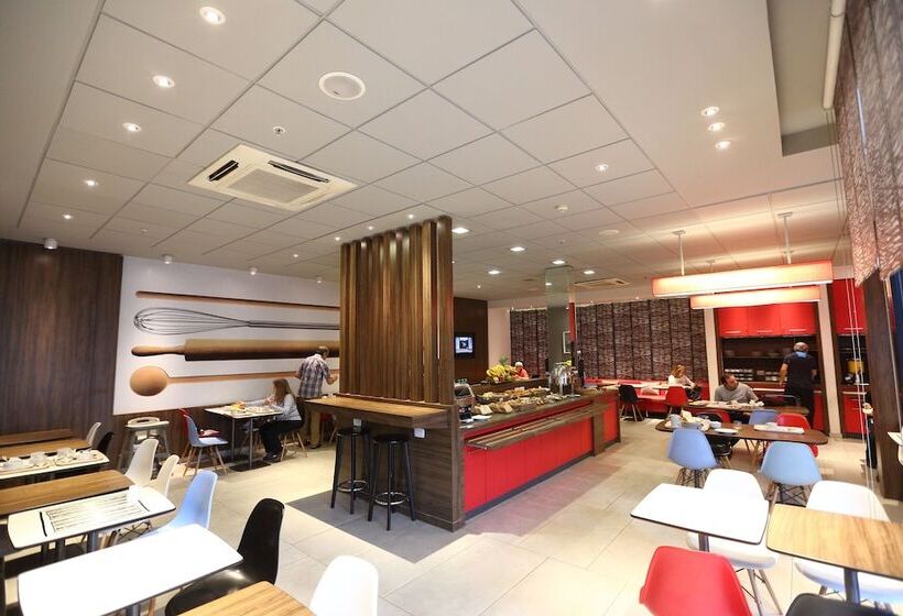 هتل Ibis Buenos Aires Obelisco