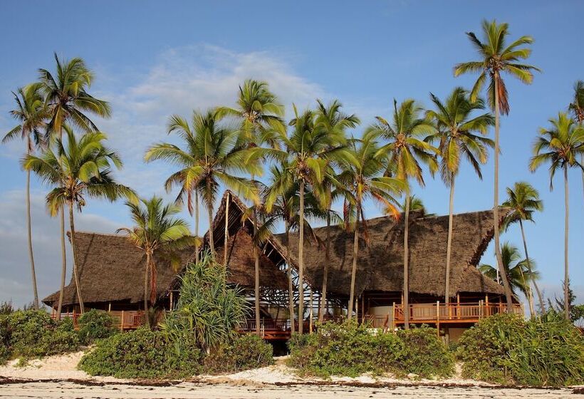 هتل Kena Beach