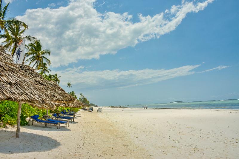 هتل Kena Beach