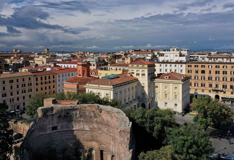 فندق Palazzo Montemartini Rome, A Radisson Collection