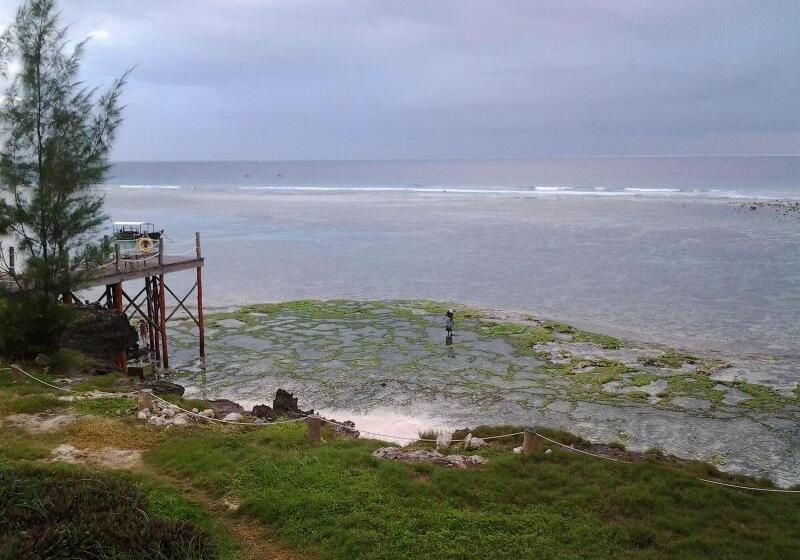 هتل Sunshine Marine Lodge