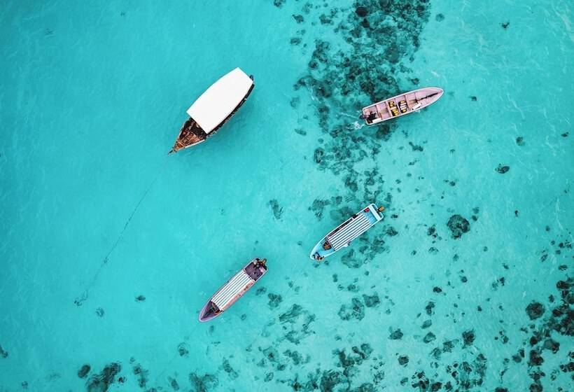 هتل Sunshine Marine Lodge