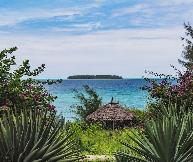 هتل Sunshine Marine Lodge