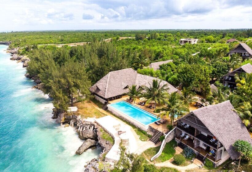 هتل Sunshine Marine Lodge