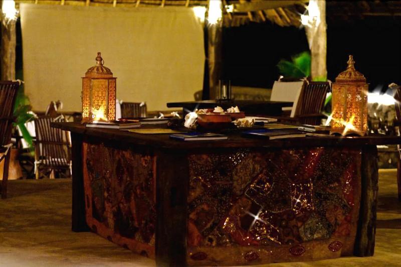 هتل Sunshine Marine Lodge
