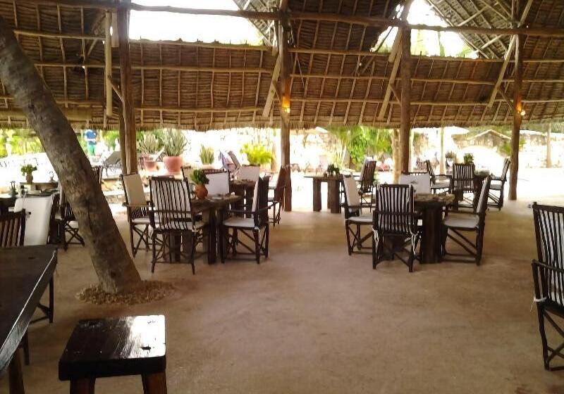 هتل Sunshine Marine Lodge