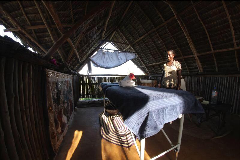 هتل Sunshine Marine Lodge