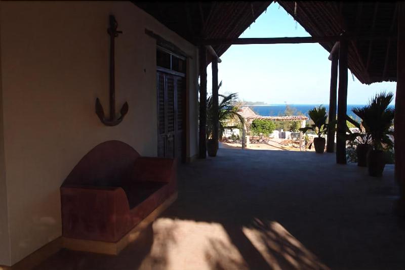 هتل Sunshine Marine Lodge