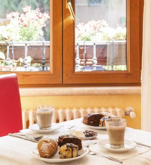 Fotos del hotel Tuscolana:  4