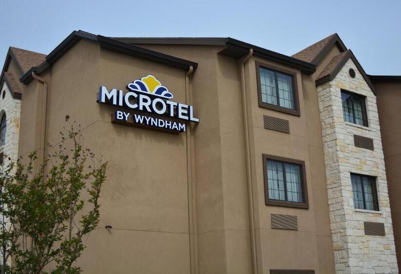 בית מלון כפרי Sonesta Essential Gonzales Tx