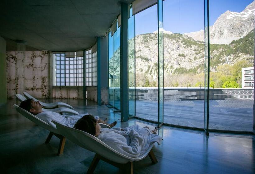 استراحتگاه Continental Balneario De Panticosa