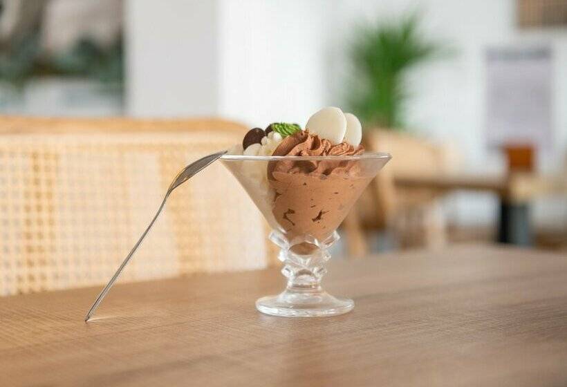 مسافرخانه Marissal by Dorobe Hotels