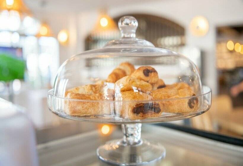 مسافرخانه Marissal by Dorobe Hotels