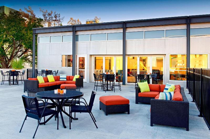هتل Aloft Tulsa Downtown