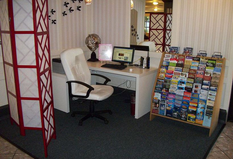 فندق Camino Inn & Suites