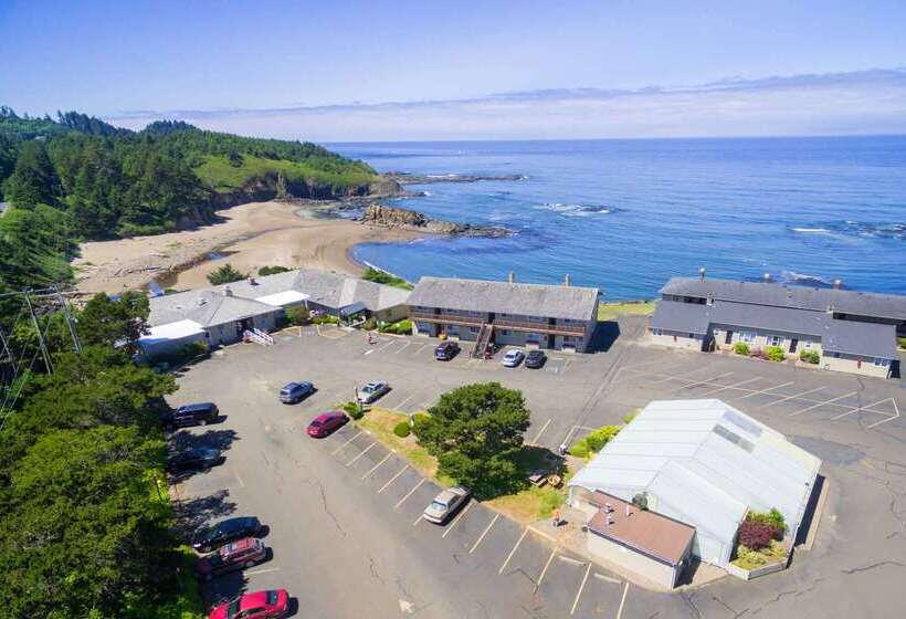 호텔 Clarion Inn Surfrider Resort