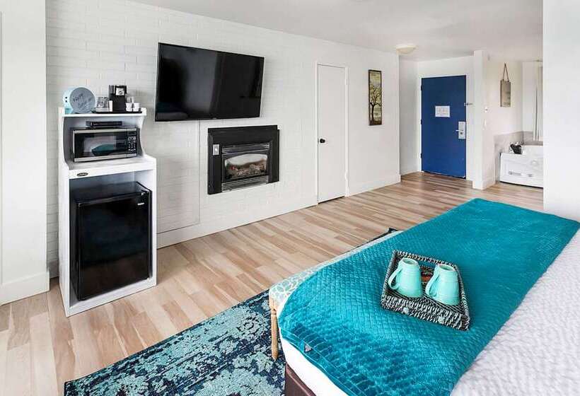 호텔 Clarion Inn Surfrider Resort