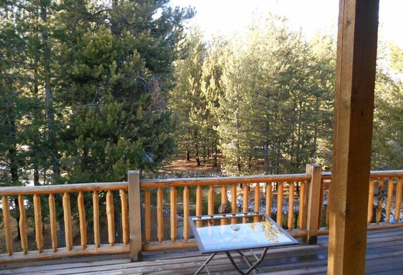 호텔 Diamondstone Guest Lodges