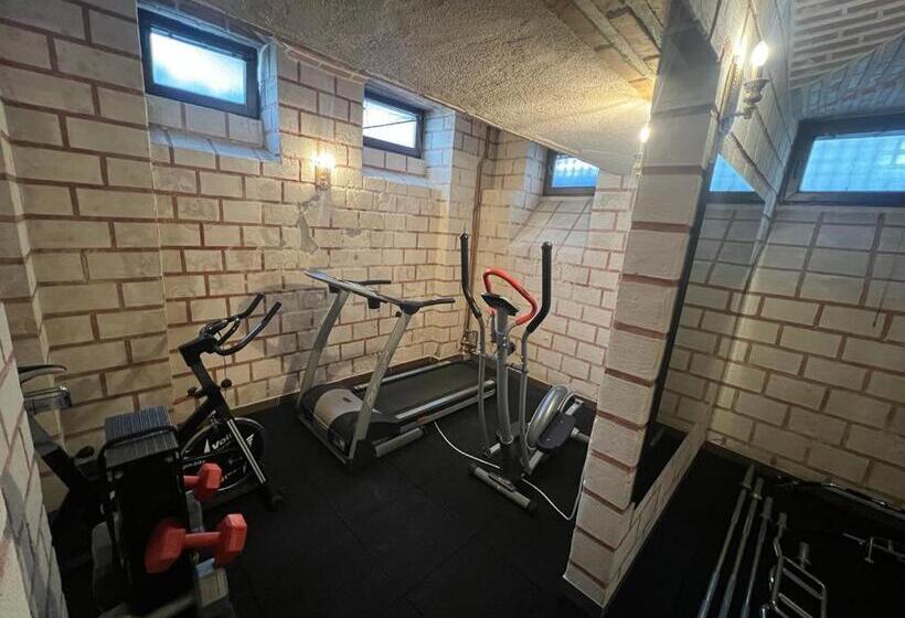 Fotos del hotel Enderun:  50