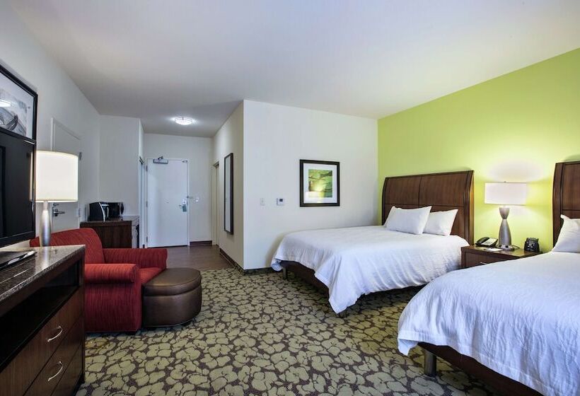 هتل Hilton Garden Inn Lincoln Downtown Haymarket