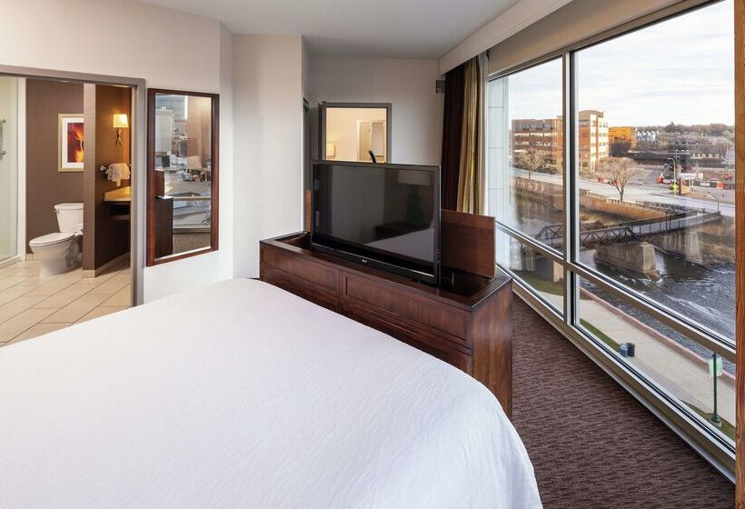 هتل Hilton Garden Inn Sioux Falls Downtown