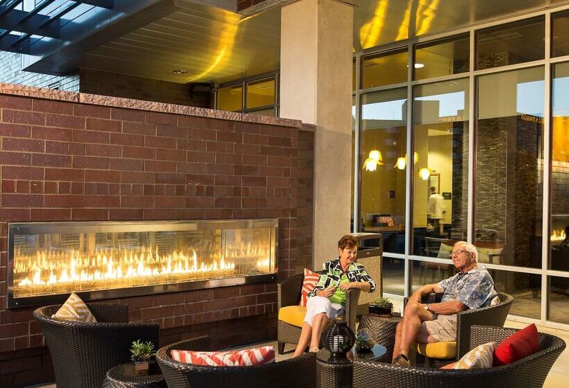 هتل Hilton Garden Inn Sioux Falls Downtown