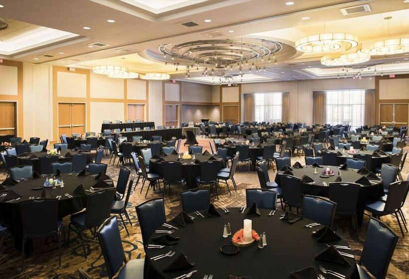 هتل Hilton Garden Inn Sioux Falls Downtown