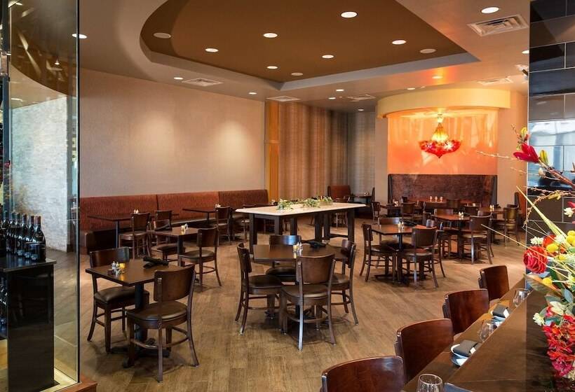 هتل Hilton Garden Inn Sioux Falls Downtown