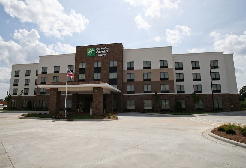 Отель Holiday Inn Express & Suites Monroe