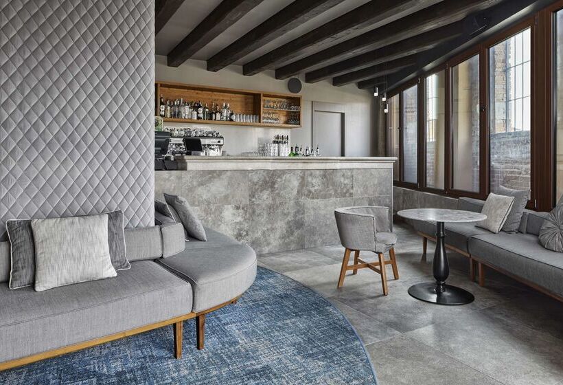 هتل Hyatt Centric Murano Venice