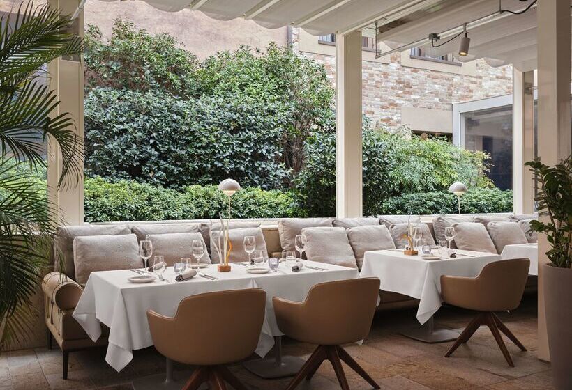 هتل Hyatt Centric Murano Venice