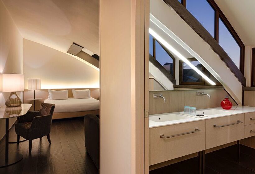 هتل Hyatt Centric Murano Venice
