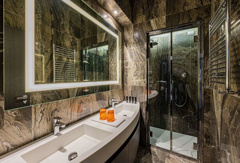 هتل Hyatt Centric Murano Venice