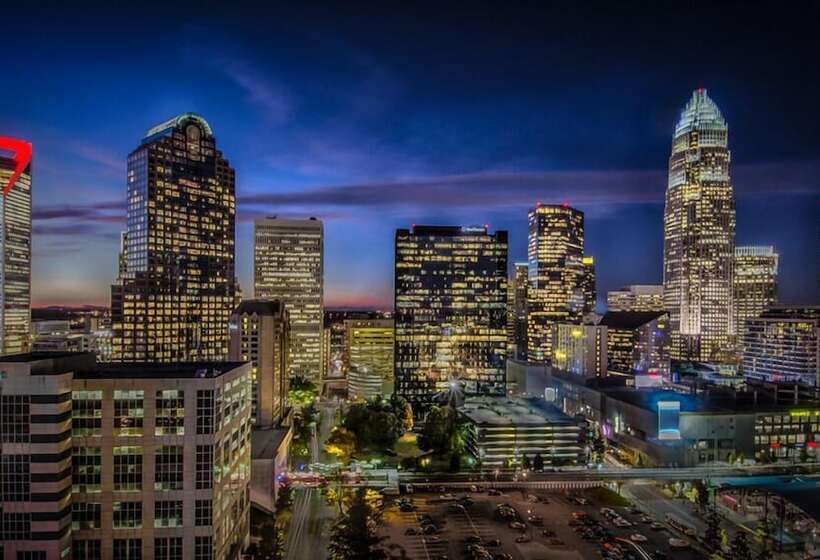 هتل Hyatt Place Charlotte Downtown