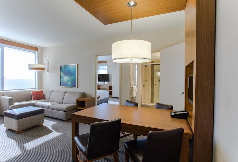 هتل Hyatt Place Charlotte Downtown