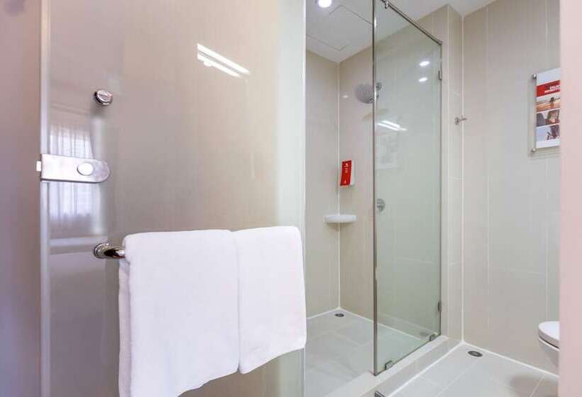 فندق Red Planet Phuket Patong   Sha Extra Plus