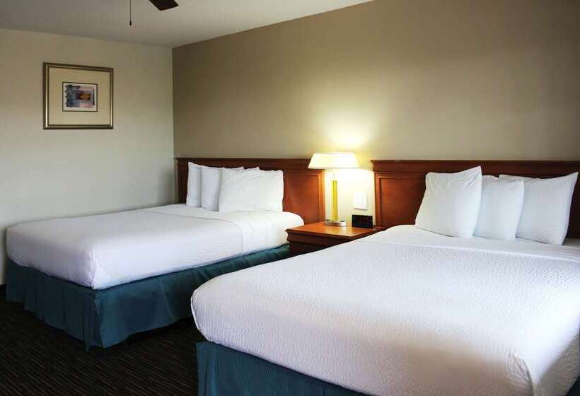 هتل Rodeway Inn Near Universitygateway To Yosemite