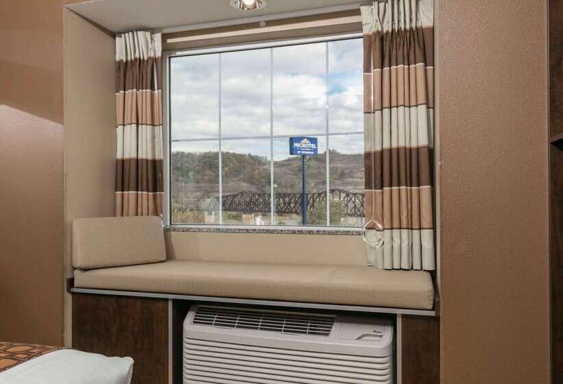 호텔 Sleep Inn & Suites Steubenville At The University